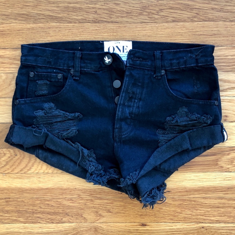 One Teaspoon Black Denim Shorts size 24